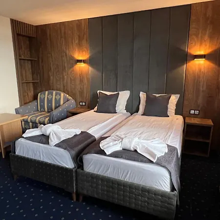 Saint George - Old 3*