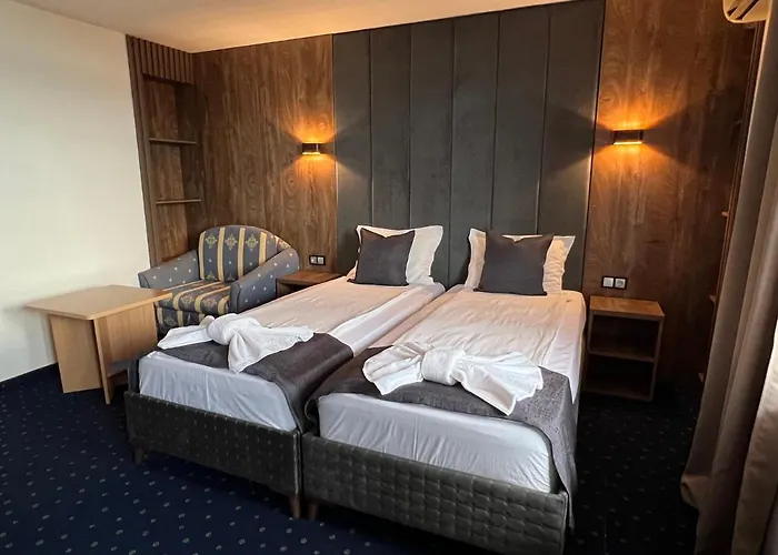 Saint George - Old 3*