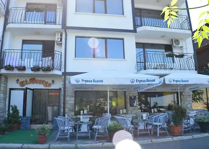 Pensión Saint George - Old 3*